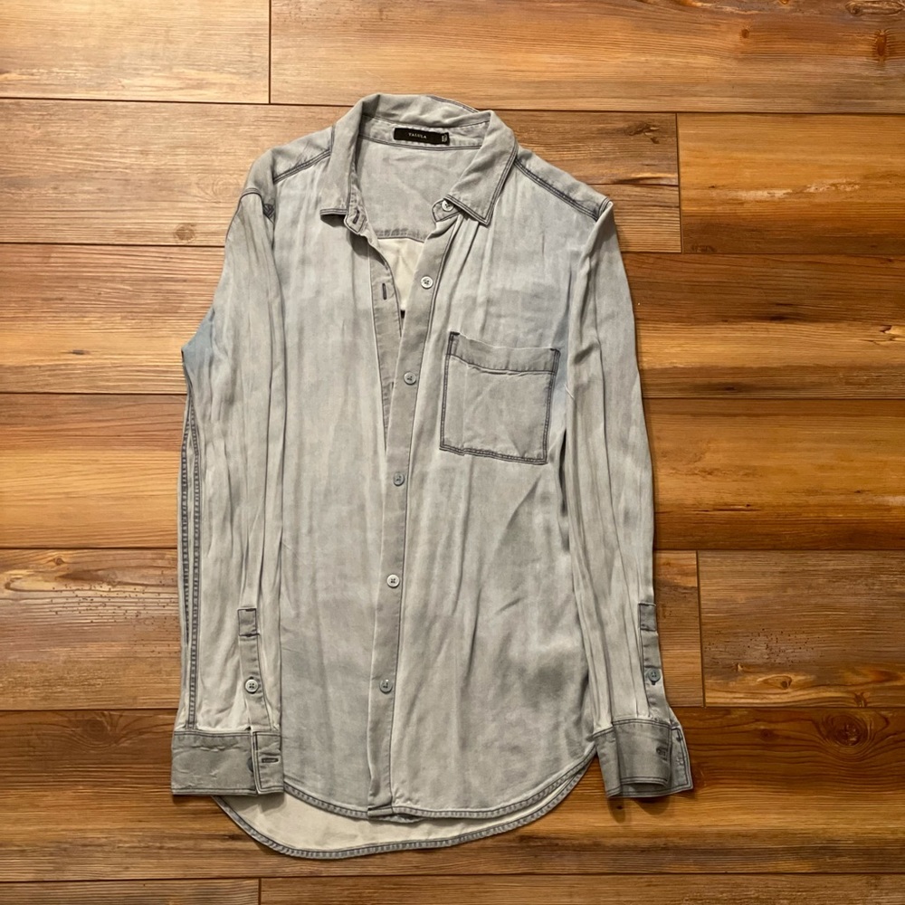Jean colored long sleeve shirt - Soft material.